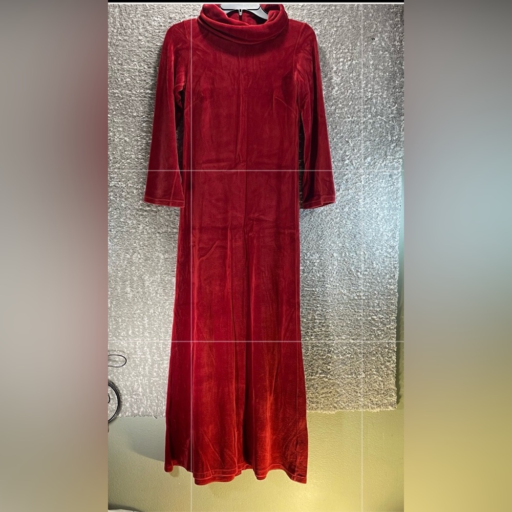 Nanso Finland Red Velvet Maxi Dress Women’s Size S Long Sleeve Holiday Classic